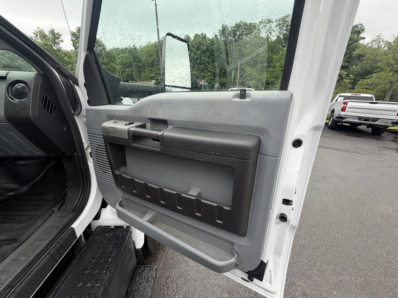 Used 2017 Ford F650 2WD SuperCab Super Duty image 45
