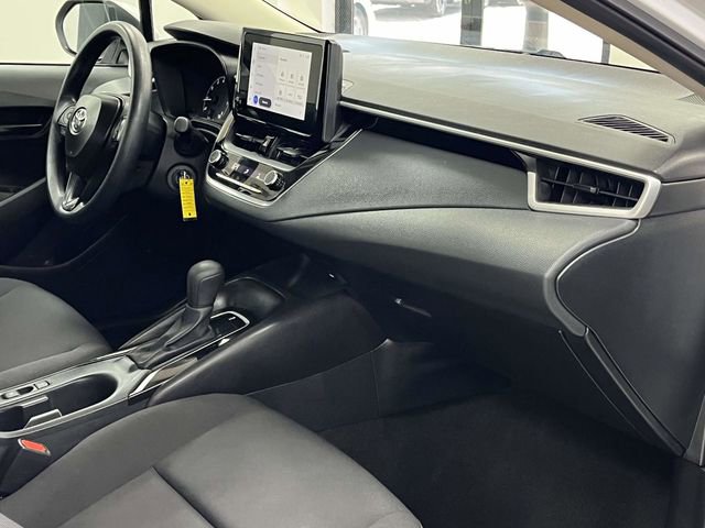 Used 2025 Toyota Corolla LE image 25