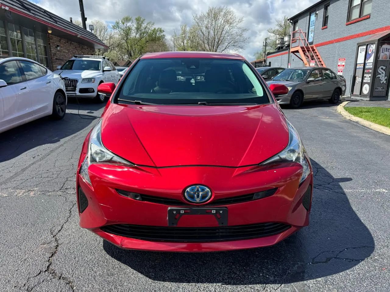 Used 2018 Toyota Prius Four FWD image 2