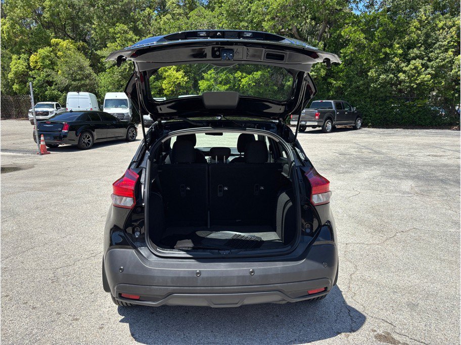 Used 2020 Nissan Kicks SV FWD image 38