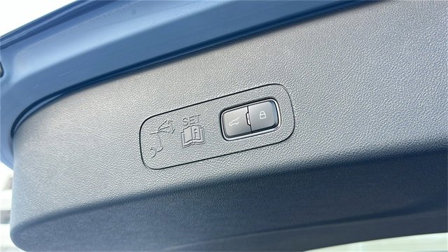 New 2026 Lincoln Aviator AWD image 12