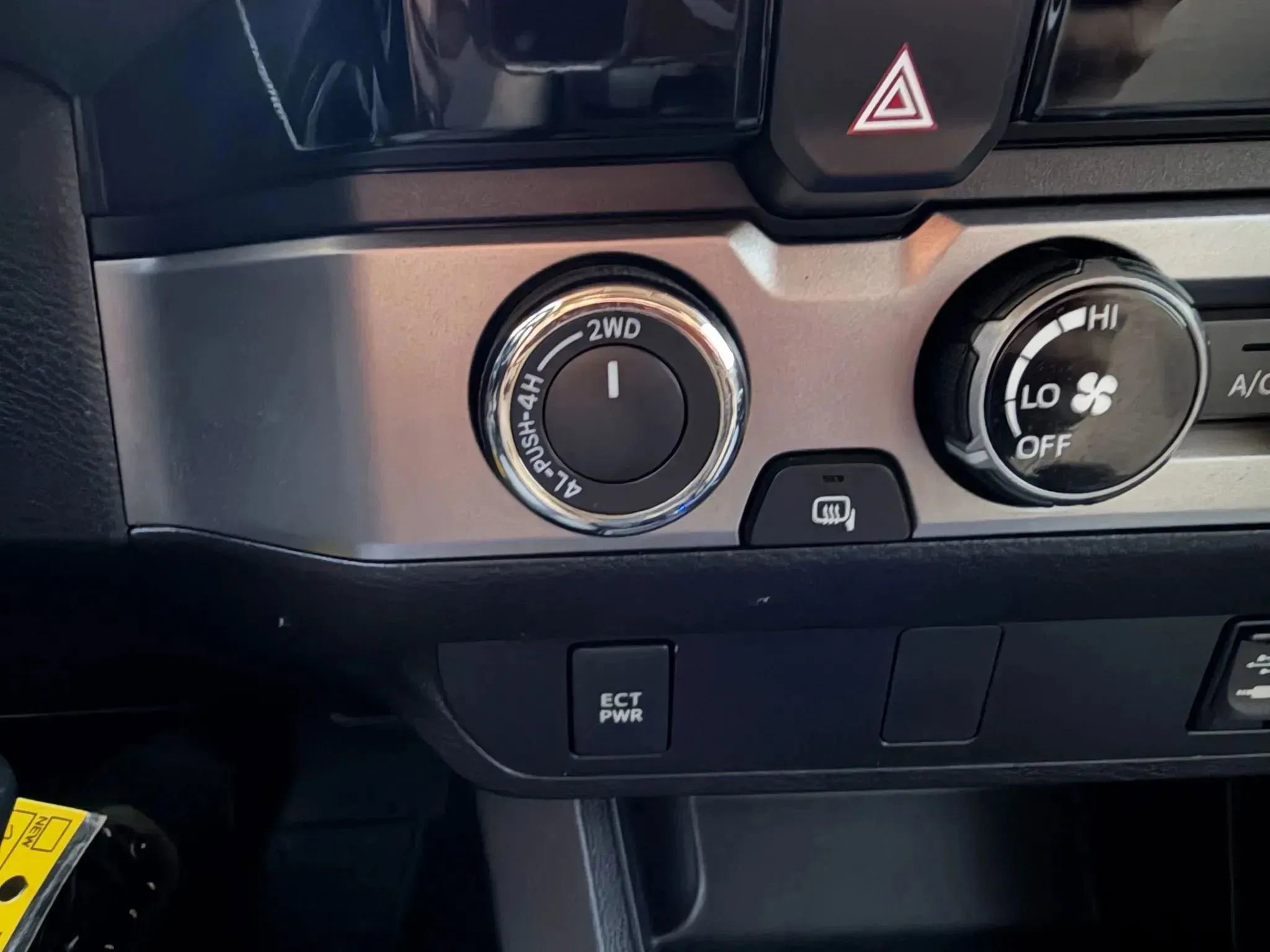 Used 2017 Toyota Tacoma SR5 w/ Tow Package image 25