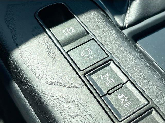 Used 2024 Lexus LX 600 4WD w/ Interior Upgrade Package image 31