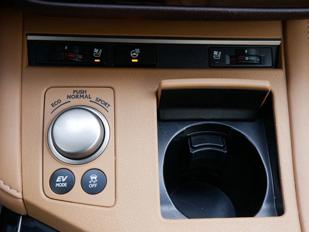 Used 2016 Lexus ES 300h w/ Premium Package w/Wood Trim image 23