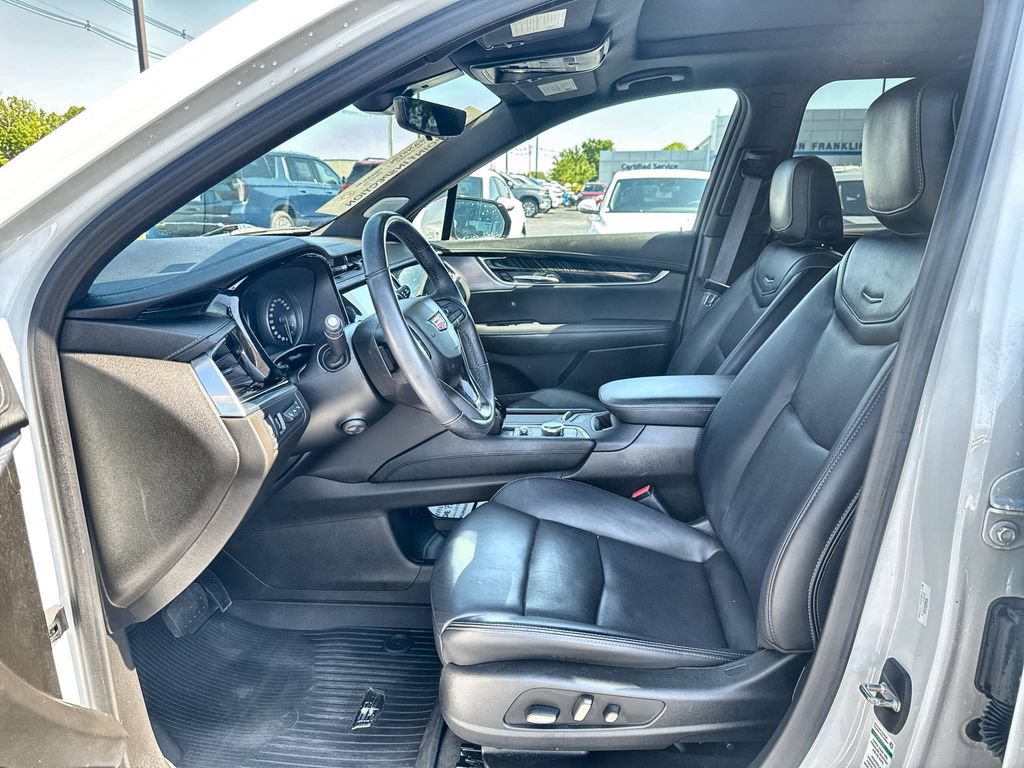 Used 2024 Cadillac XT6 Premium Luxury w/ Technology Package AWD/4WD image 13