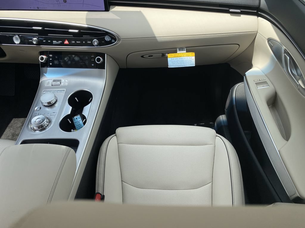New 2026 Genesis GV70 2.5T Advanced AWD/4WD image 16
