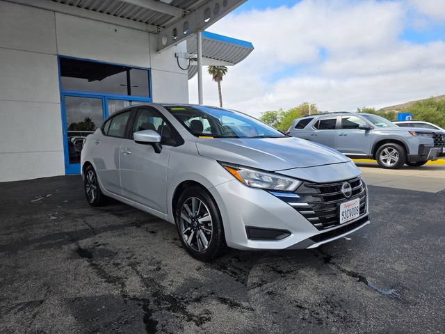 Used 2025 Nissan Versa SV FWD image 3