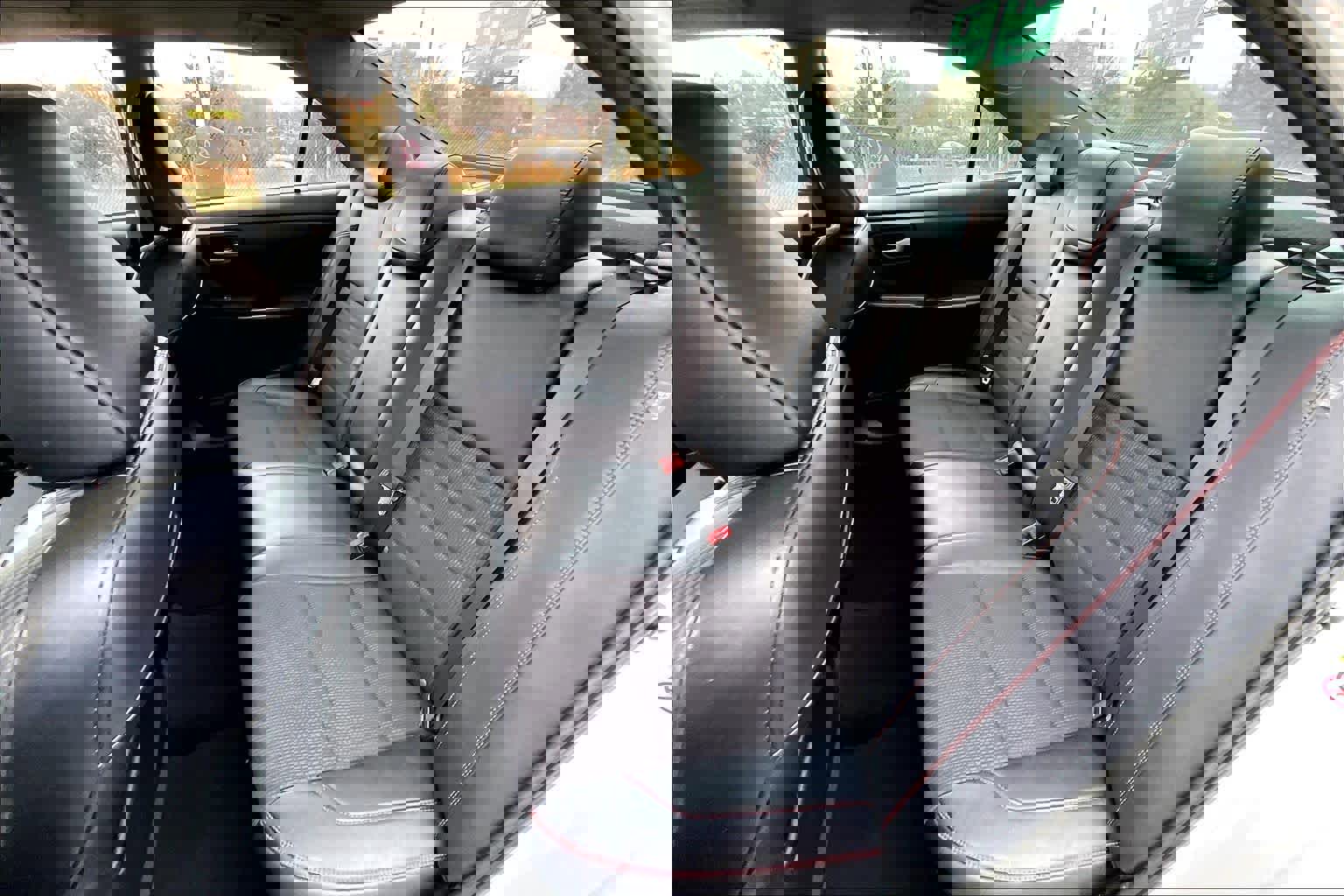 Used 2017 Toyota Camry SE image 18