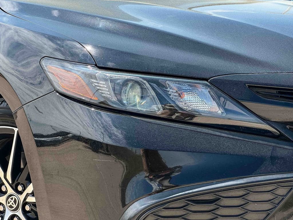 Used 2023 Toyota Camry SE image 10