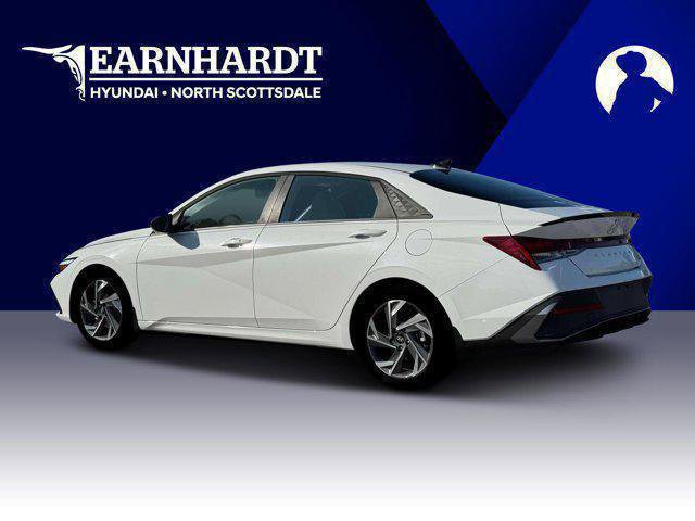 New 2025 Hyundai Elantra SEL image 4