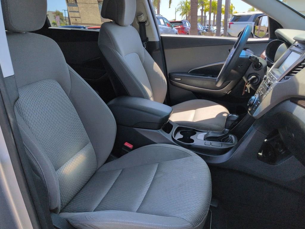 Used 2018 Hyundai Santa Fe SE FWD image 29