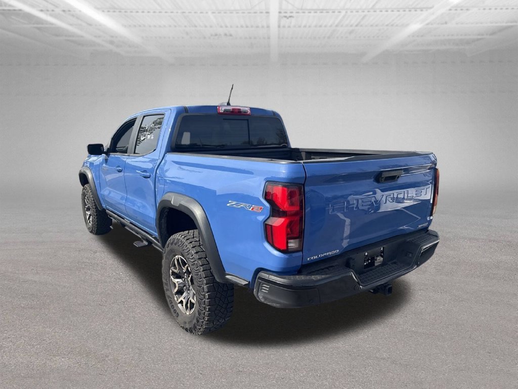 Used 2025 Chevrolet Colorado ZR2 w/ Technology Package AWD/4WD image 6