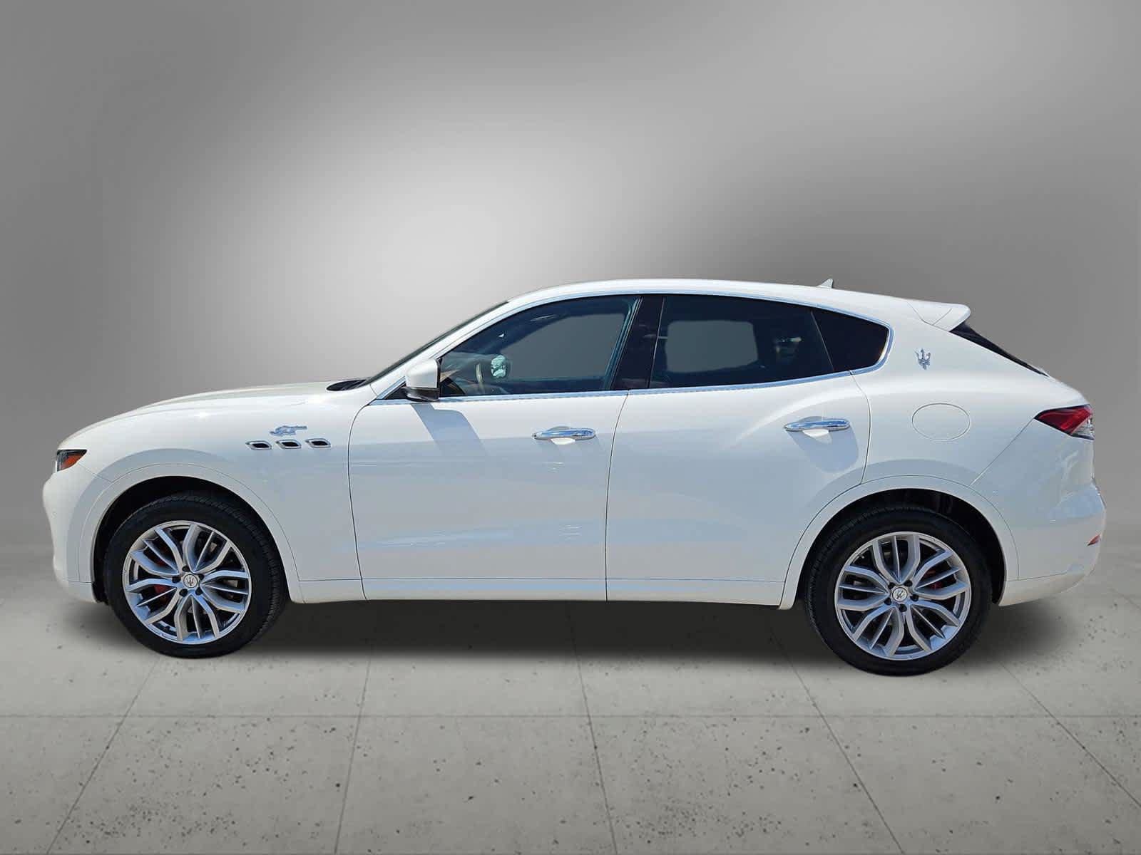 Used 2022 Maserati Levante GT AWD/4WD image 3