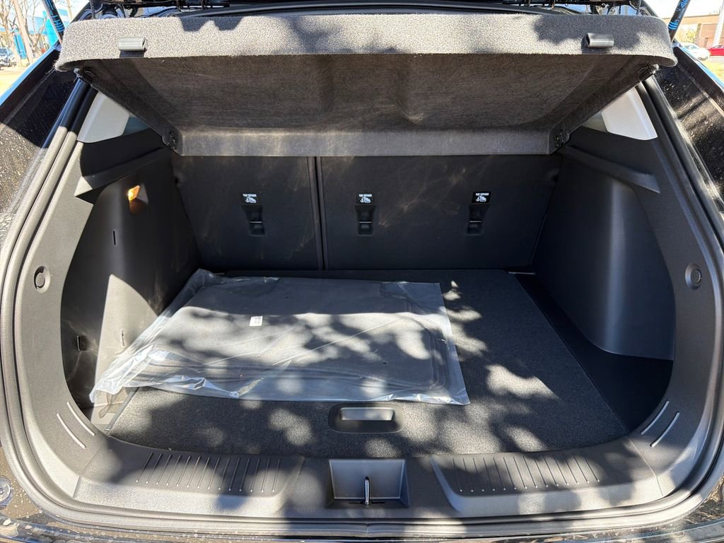 New 2026 Chevrolet Trax LT w/ Driver Confidence Package FWD image 21
