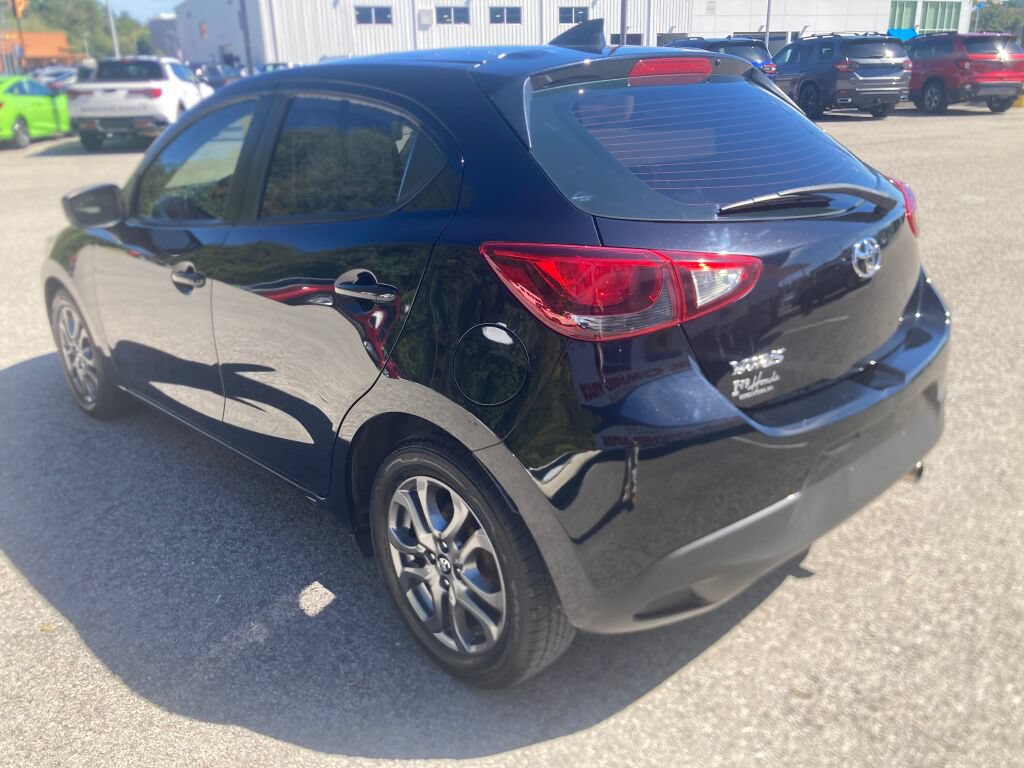 Used 2020 Toyota Yaris LE FWD image 5