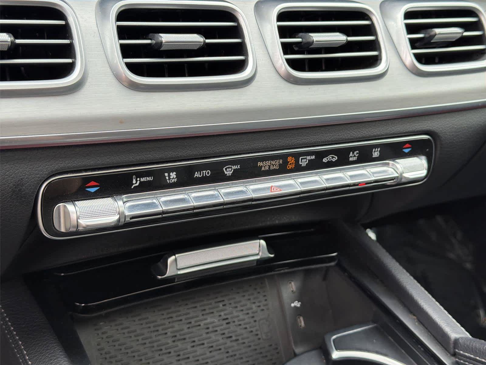 Used 2024 Mercedes-Benz GLE 450e 4MATIC image 36