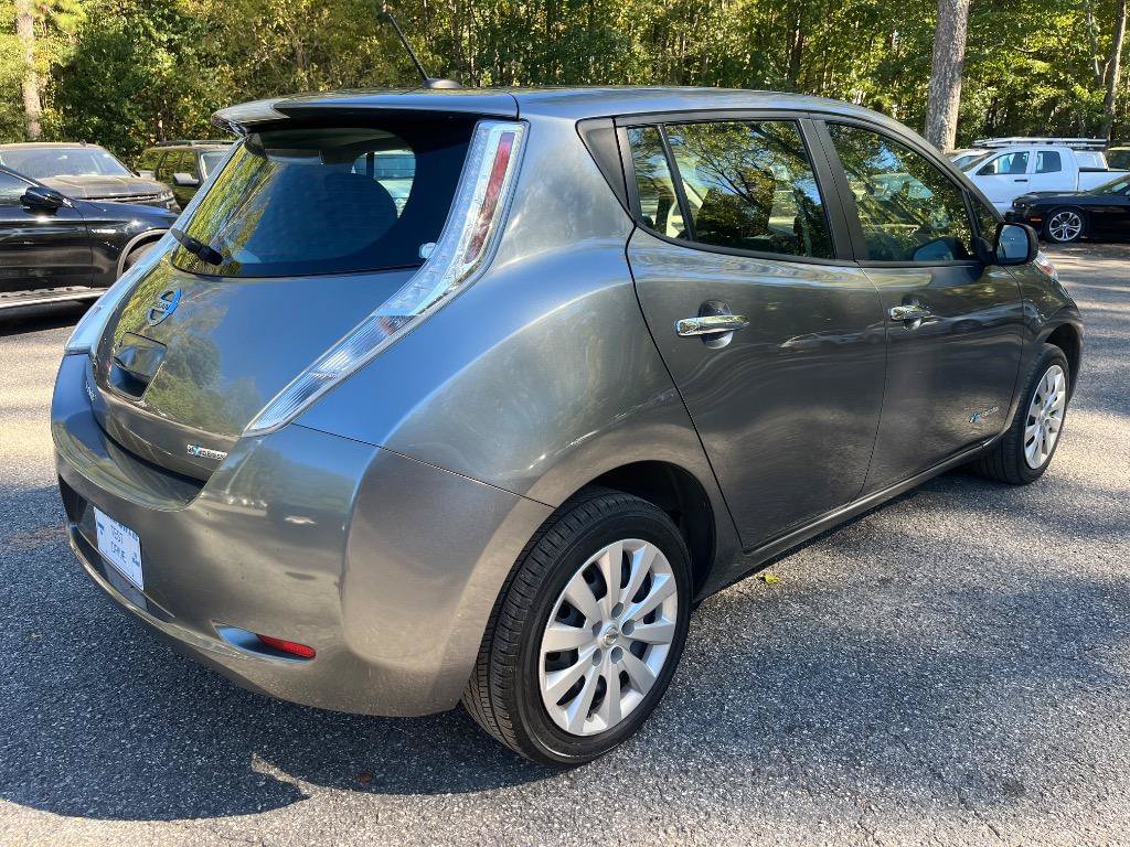 Used 2015 Nissan Leaf S w/ Charge Package FWD image 5
