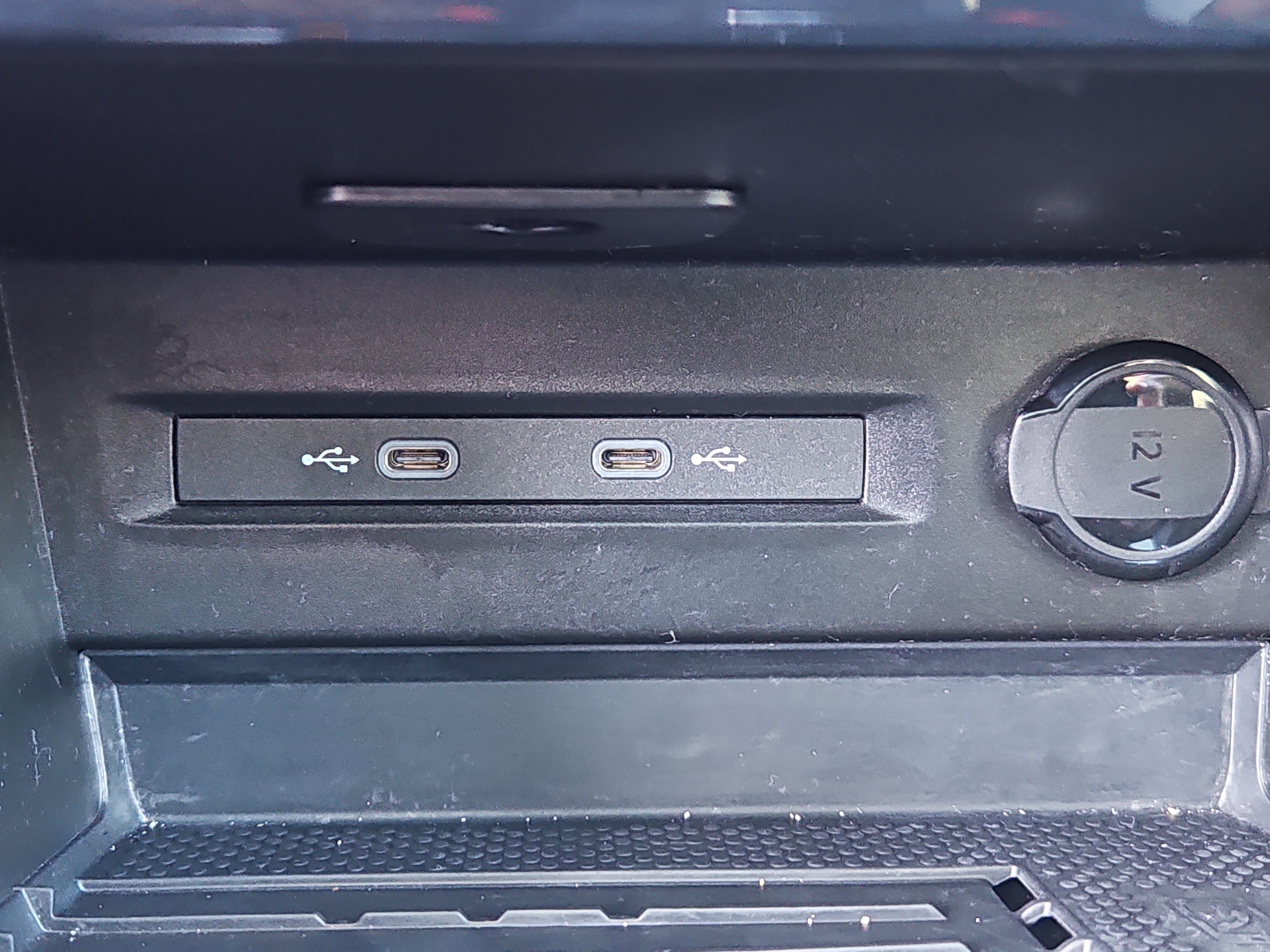 Certified 2025 Volkswagen Taos SEL AWD/4WD image 12