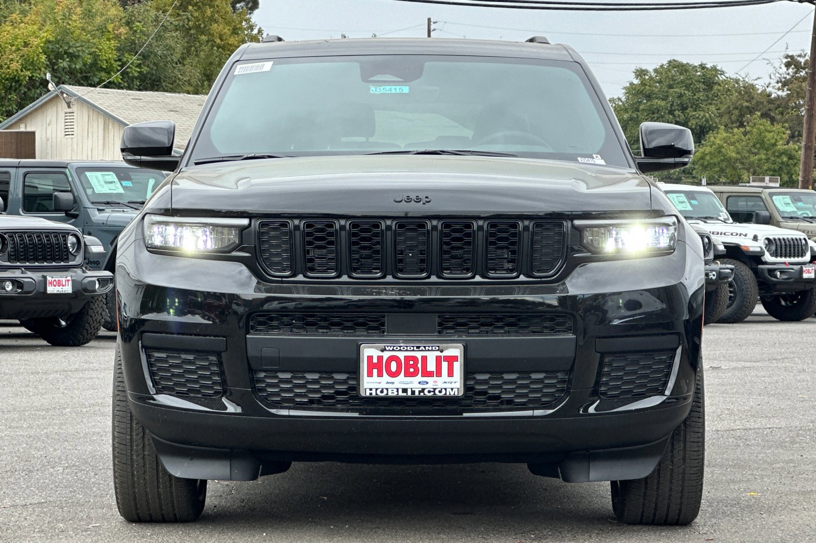 New 2025 Jeep Grand Cherokee L Altitude image 8