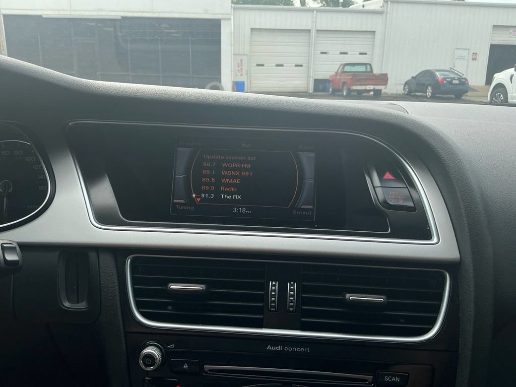 Used 2016 Audi A4 2.0T Premium w/ Convenience Plus Package FWD image 26