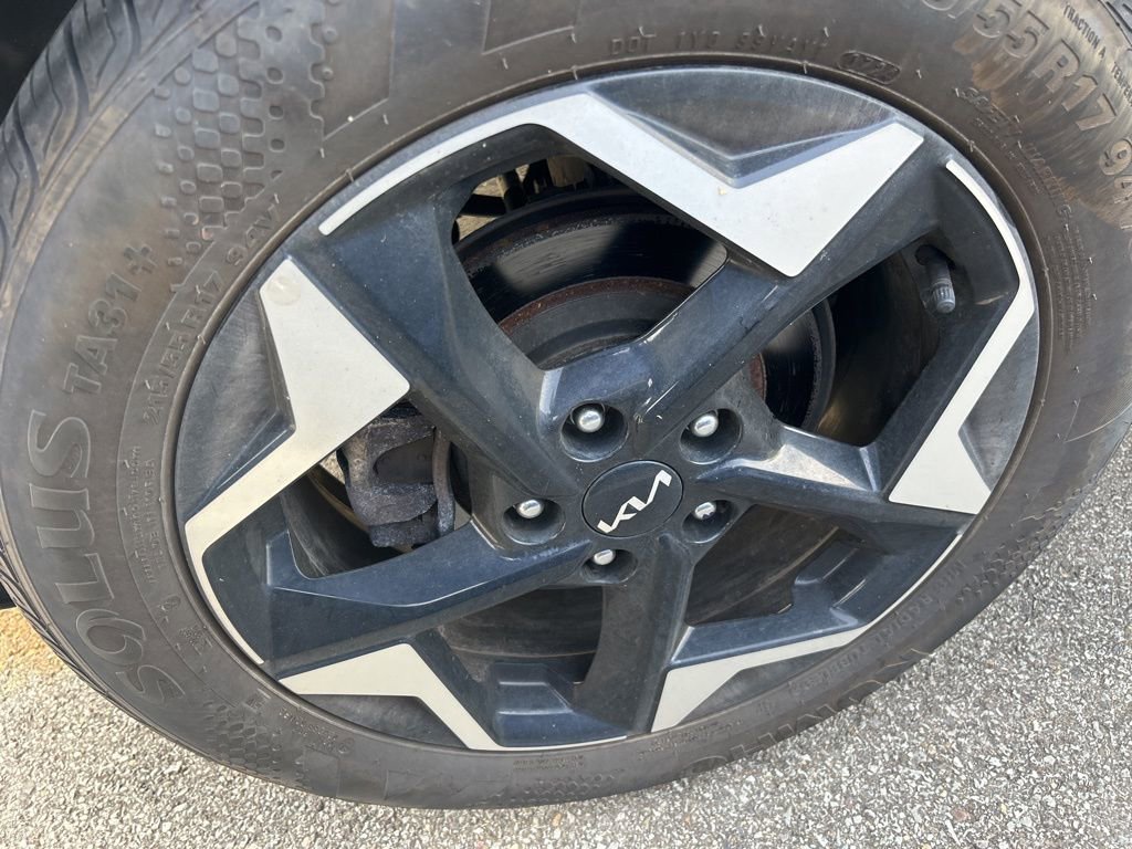 Certified 2024 Kia Seltos EX image 13