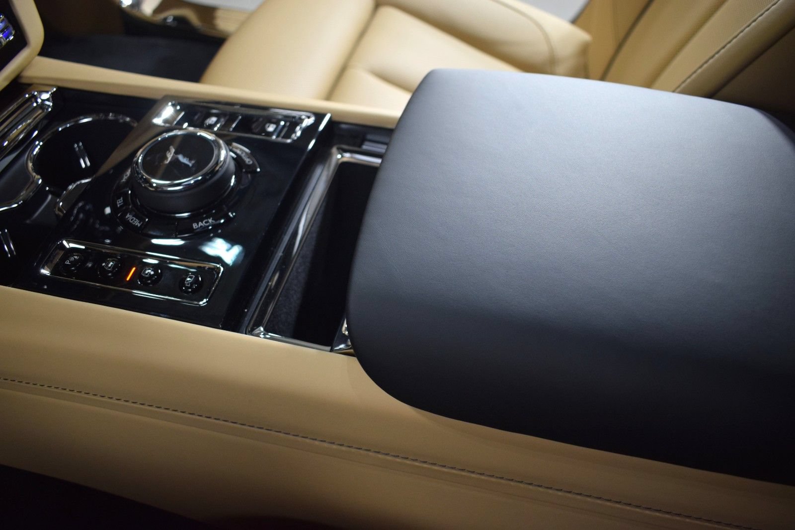 New 2026 Rolls-Royce Ghost AWD/4WD image 36