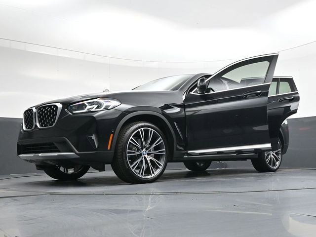 Used 2025 BMW X4 xDrive30i w/ Premium Package image 42