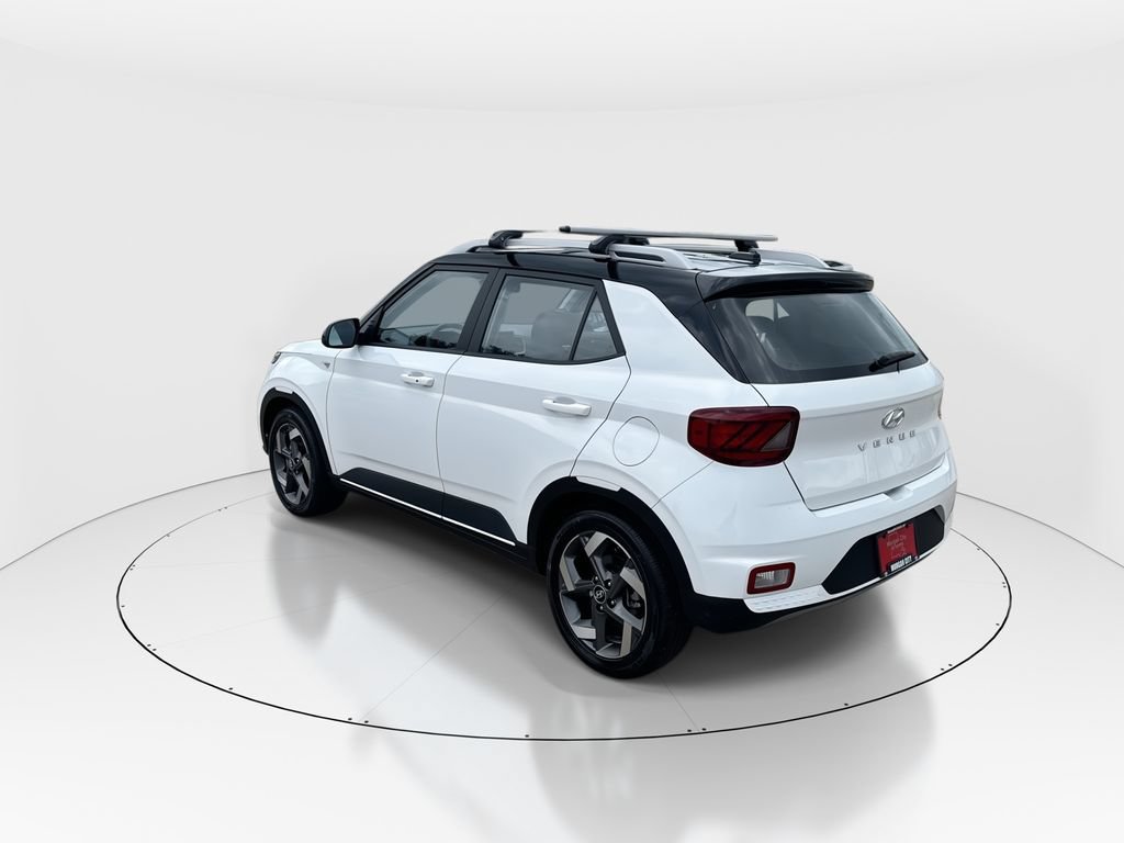 Used 2024 Hyundai Venue Limited FWD image 6