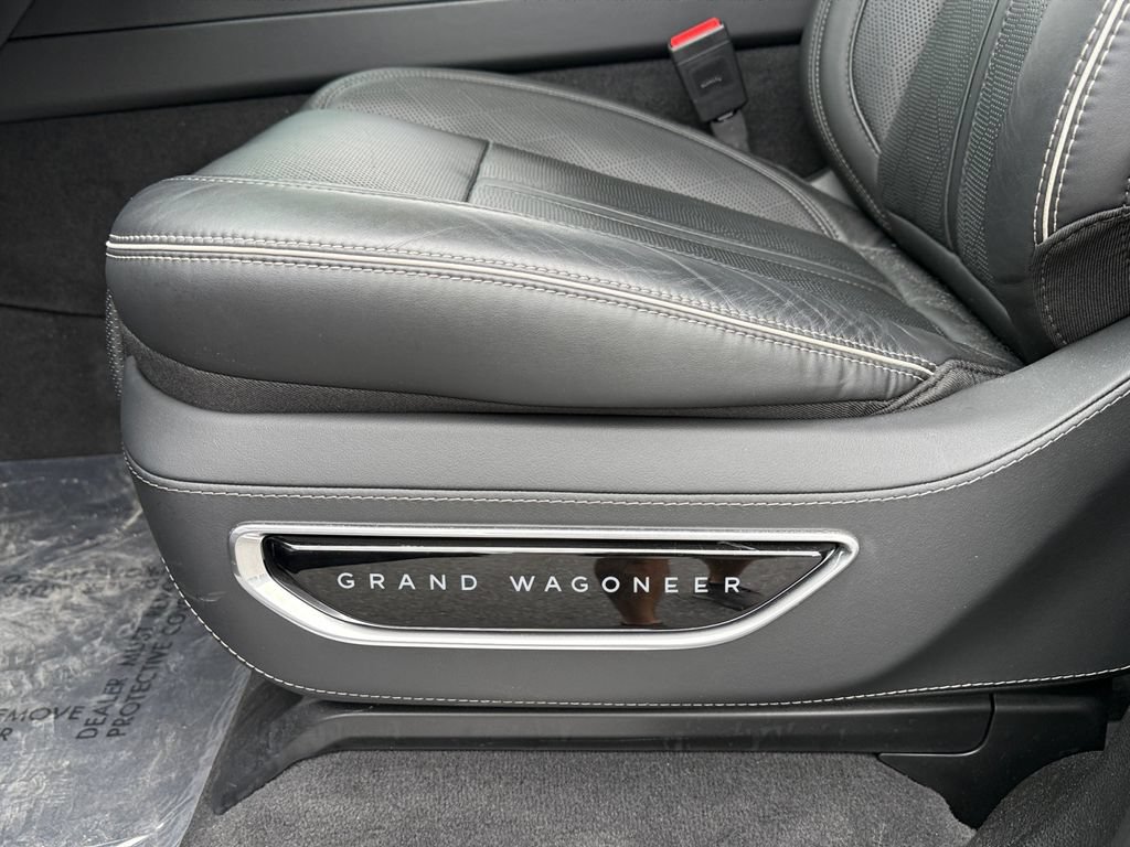 Used 2024 Jeep Grand Wagoneer Series II Obsidian w/ Quick Order Packagew 28T AWD/4WD image 31