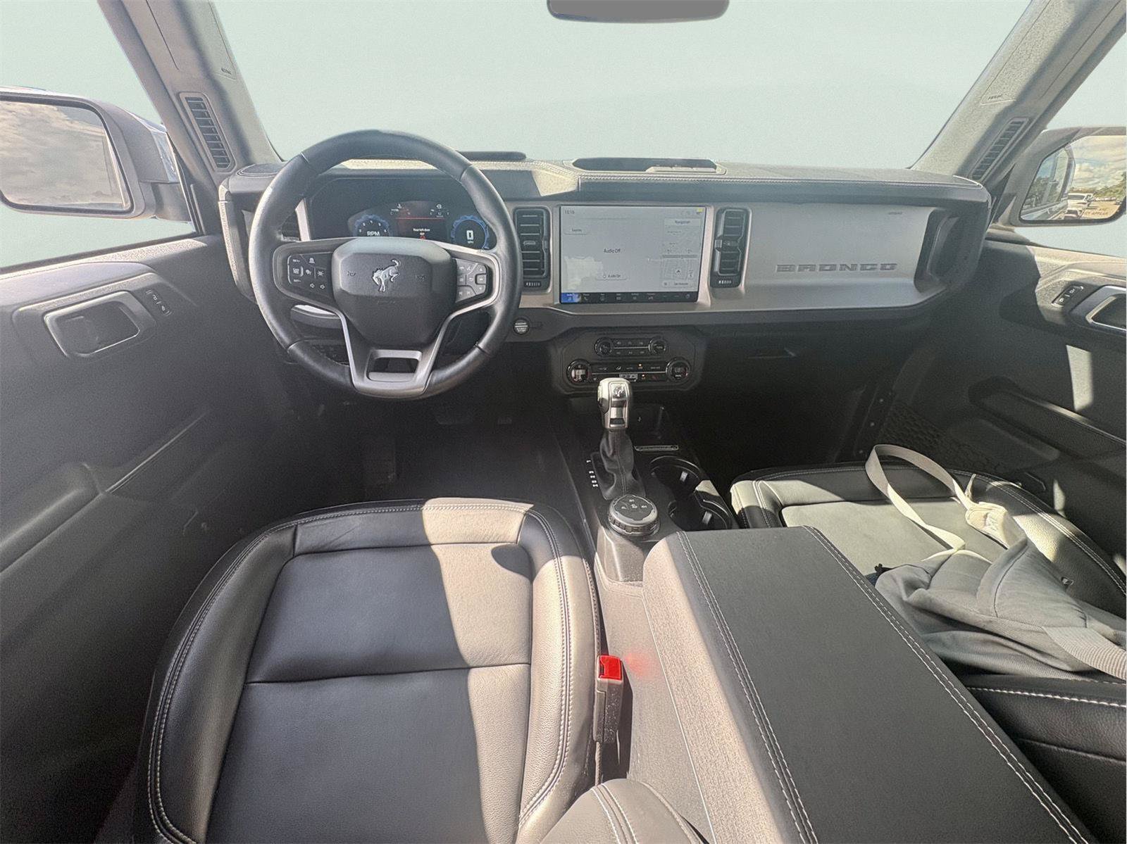 Used 2025 Ford Bronco Outer Banks AWD/4WD image 5