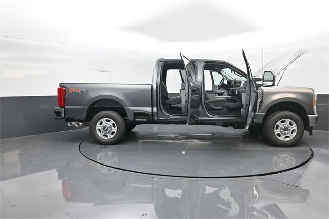 New 2026 Ford F350 XLT w/ FX4 Off-Road Package image 36