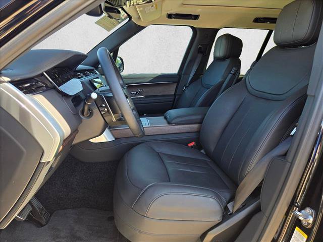 Used 2025 Land Rover Range Rover SE AWD/4WD image 17