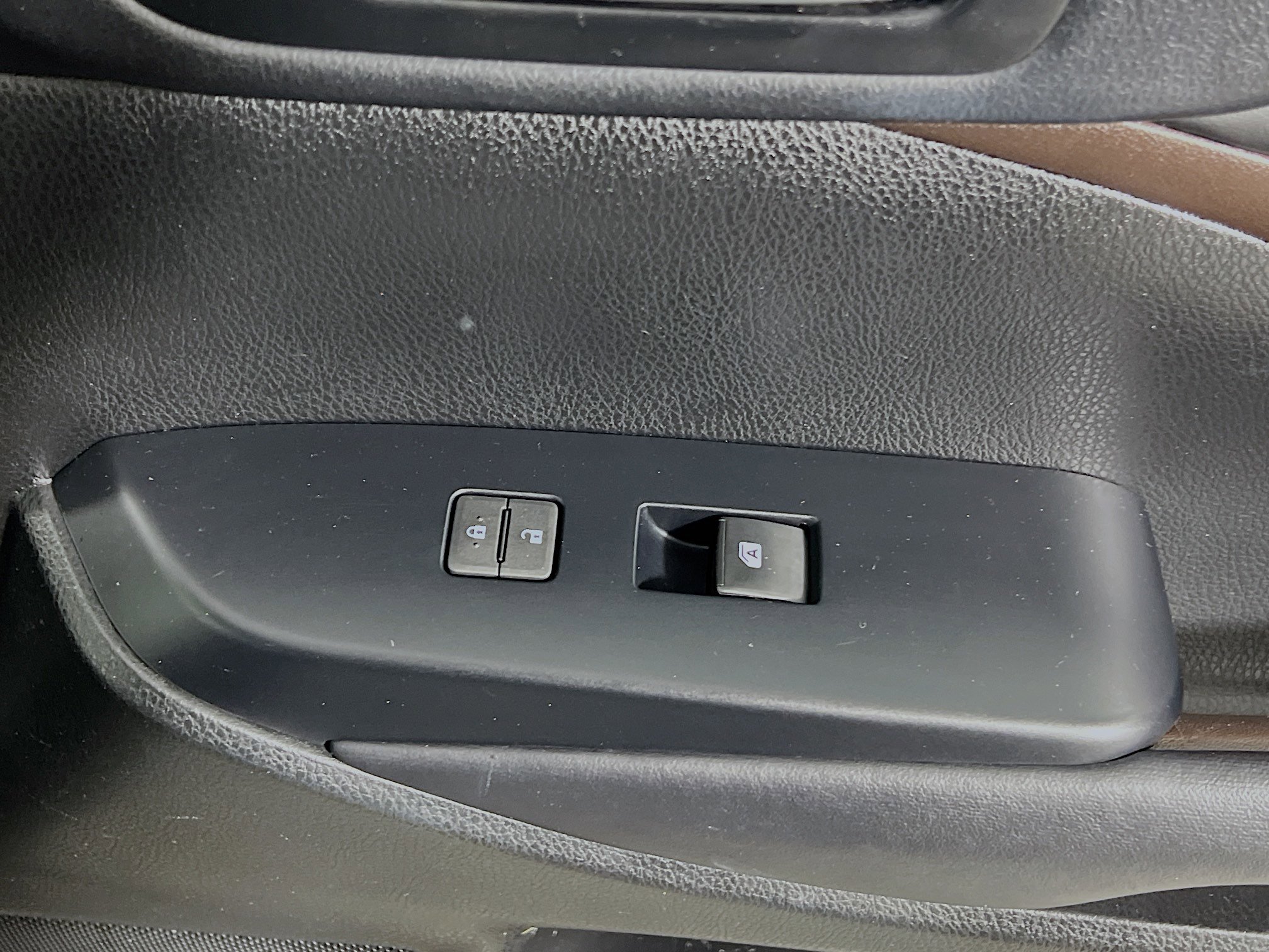 Used 2017 Toyota Highlander XLE image 32