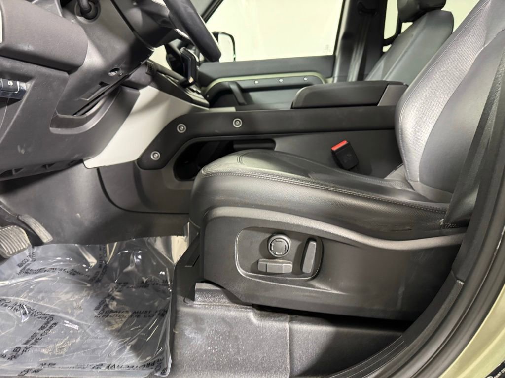 Used 2023 Land Rover Defender 110 S image 12