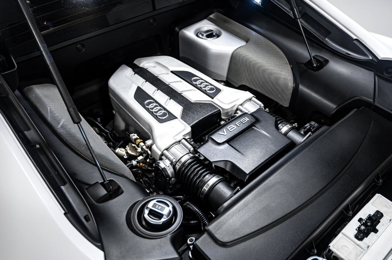 Used 2009 Audi R8 V8 image 32