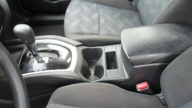 Used 2015 Nissan Rogue S image 25