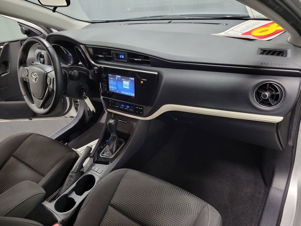 Used 2017 Toyota Corolla iM image 22
