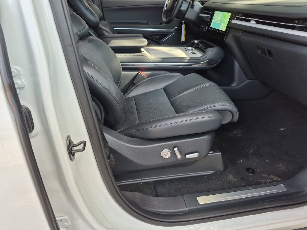 New 2027 Lincoln Navigator L Reserve w/ Jet Appearance Package AWD/4WD image 31