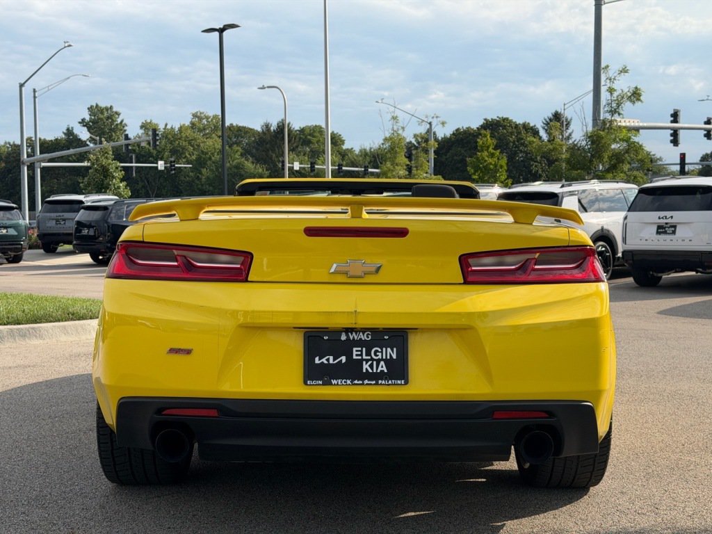 Used 2017 Chevrolet Camaro SS RWD image 4