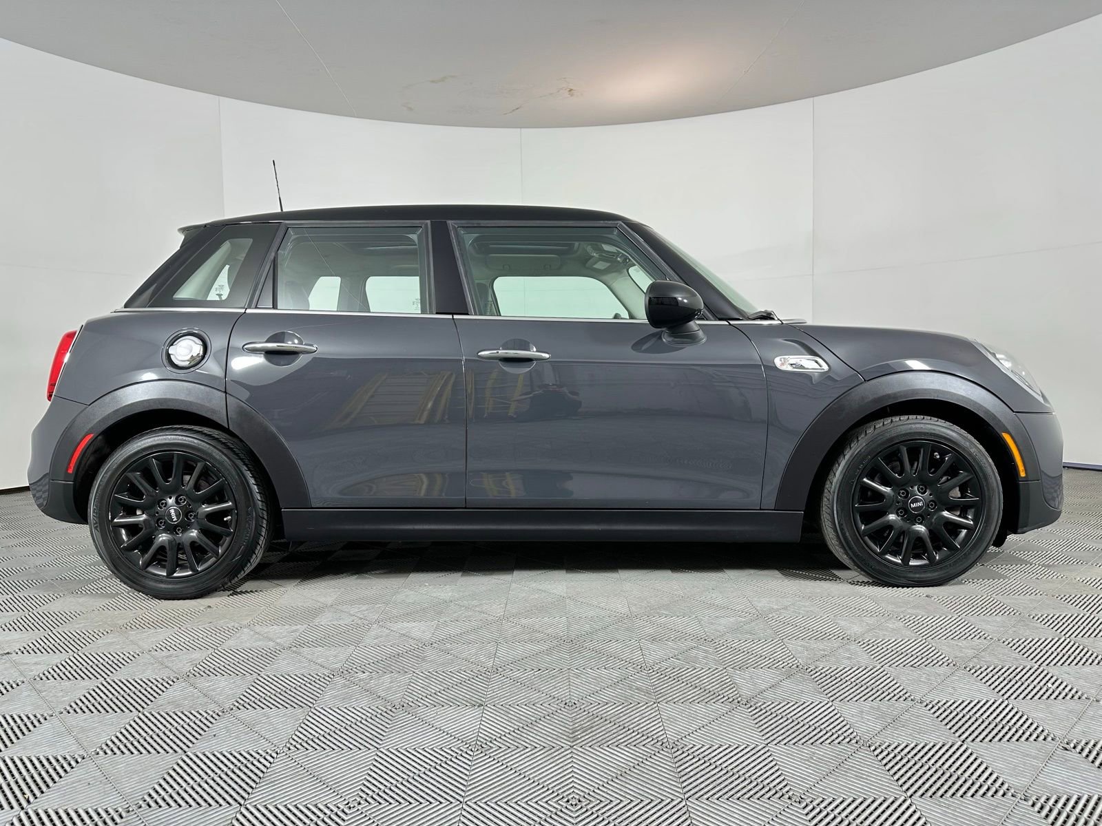 Used 2019 MINI Cooper S w/ Storage Package image 28