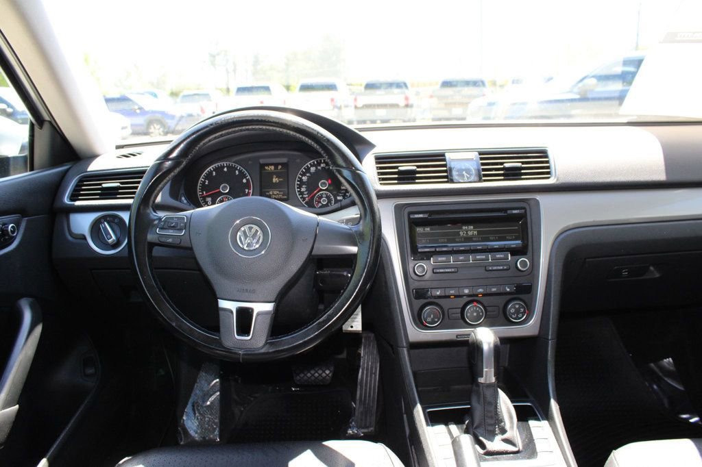 Used 2015 Volkswagen Passat 1.8T Wolfsburg Edition image 15