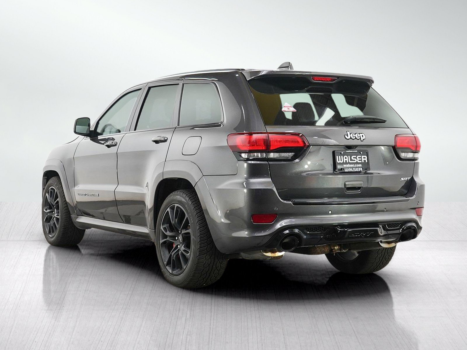Used 2017 Jeep Grand Cherokee SRT AWD/4WD image 4