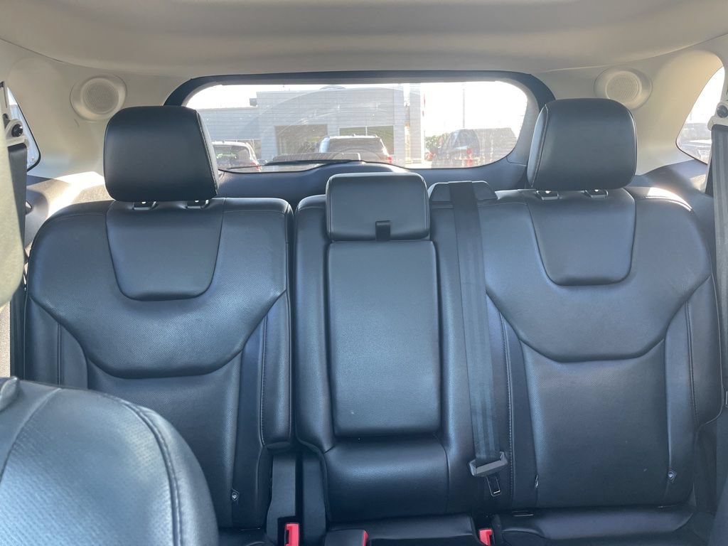 Used 2017 Ford Edge Titanium w/ Equipment Group 301A AWD/4WD image 24