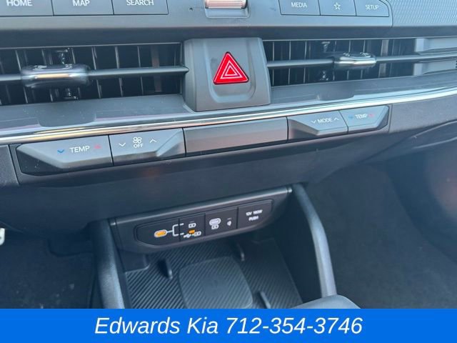 New 2025 Kia K4 GT-Line Turbo image 24