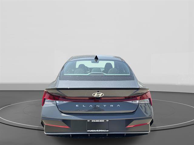 New 2026 Hyundai Elantra SEL Sport FWD image 4