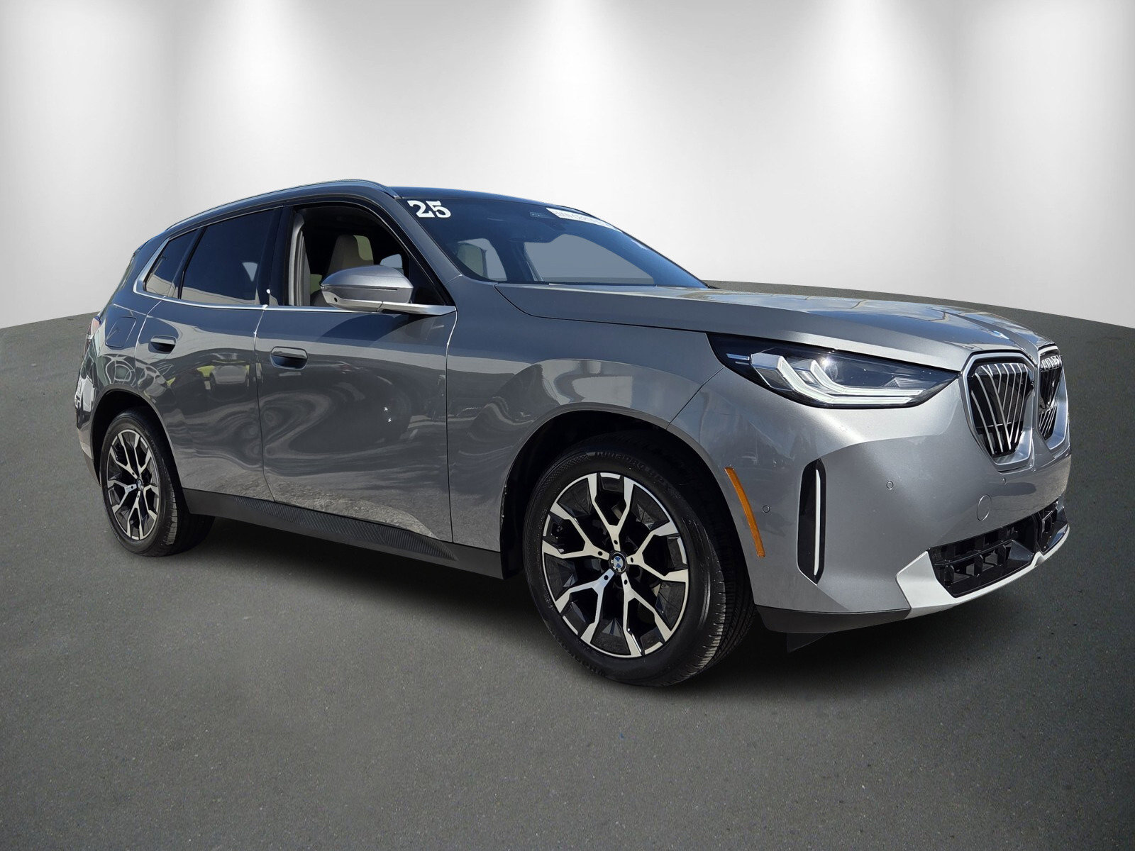 Certified 2025 BMW X3 xDrive30i w/ Premium Package image 2
