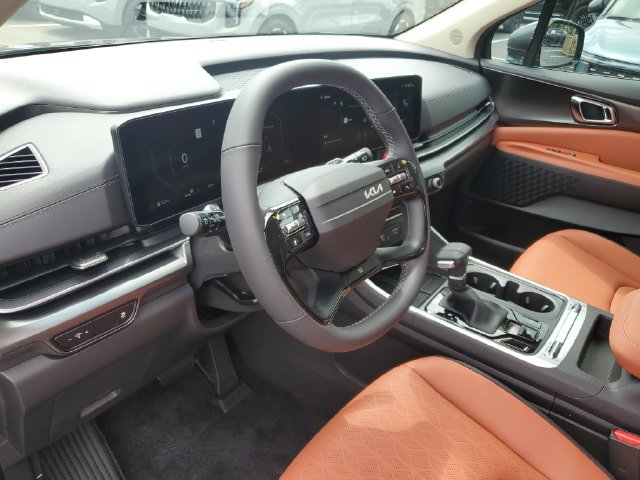 New 2027 Kia Carnival SX w/ Dark Edition Package FWD image 25