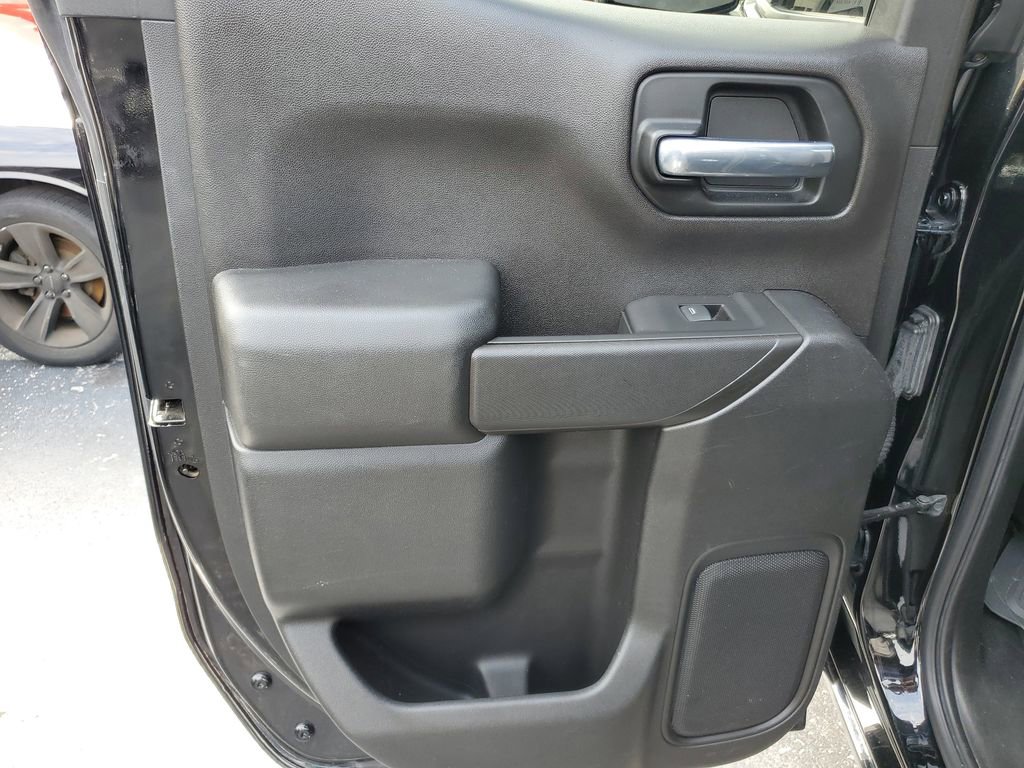 Used 2020 Chevrolet Silverado 1500 LT w/ Trailering Package image 9