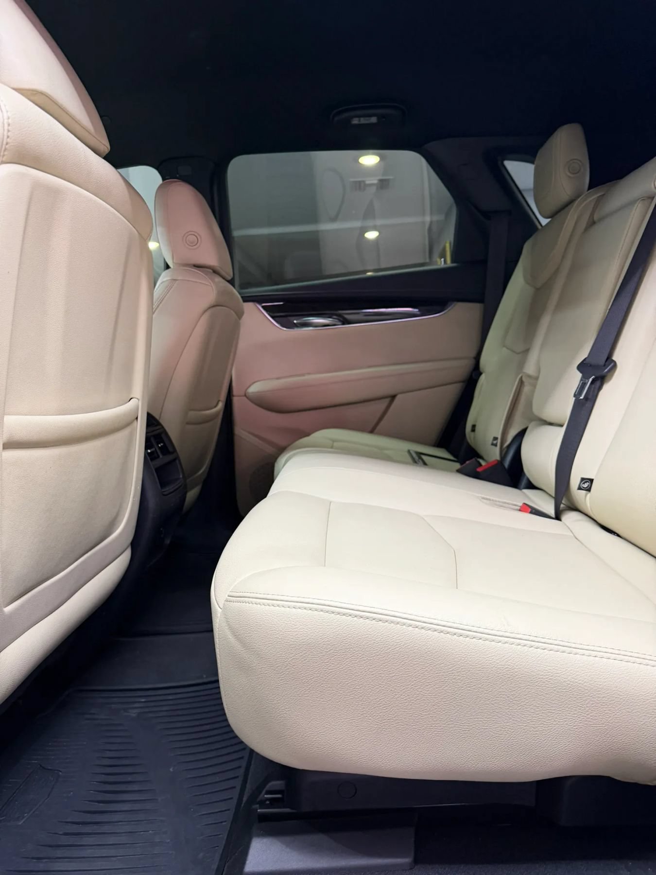 Used 2019 Cadillac XT5 FWD image 26