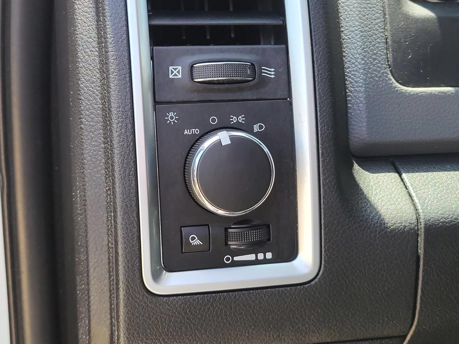 Used 2017 RAM 2500 SLT AWD/4WD image 19